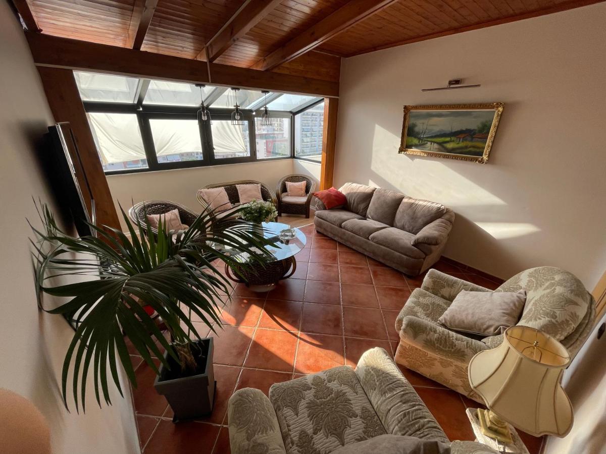Venus - Cozy Apt With Terrace Vlorë Esterno foto