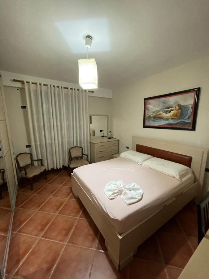 Venus - Cozy Apt With Terrace Vlorë Esterno foto
